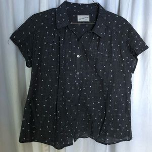 Universal threads polka dot shirt